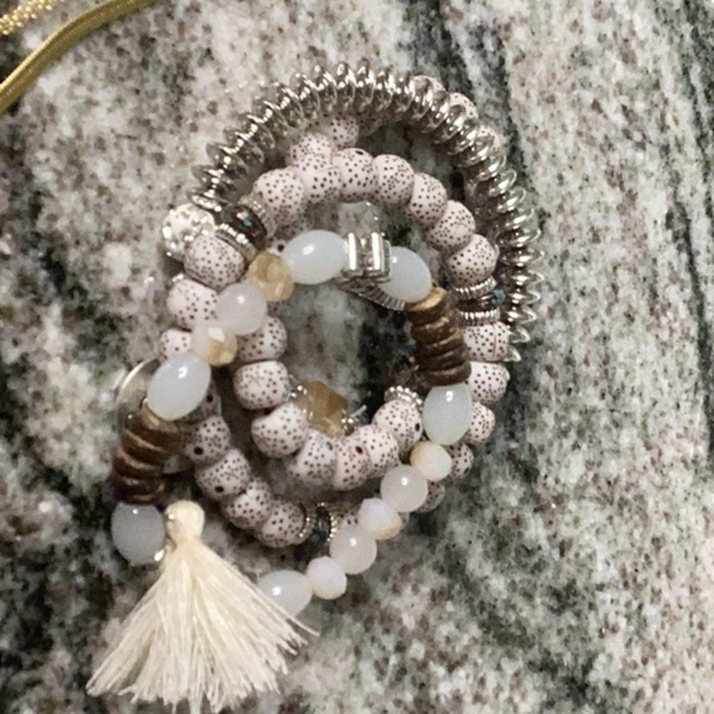 Faux Pearl Charm Bracelet Set Beaded Stretch Bracelets Tassel NWT